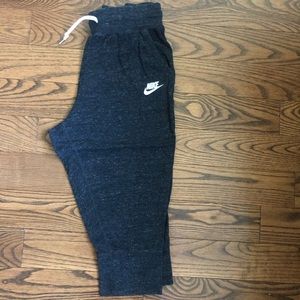 Nike capris pants